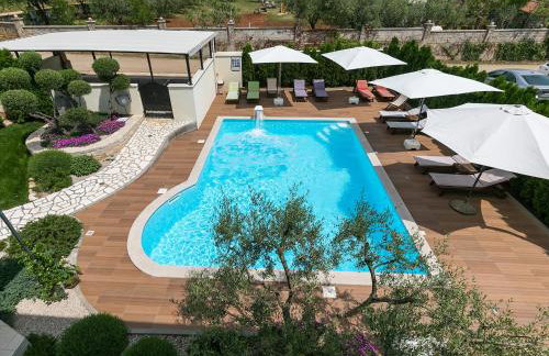 Villa Birikina with Pool - Photo 1