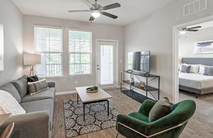 Landing Incredible 2BD Pool Clubhouse - Foto 34