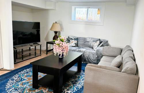 Entire 4 bedroom familyfriendly basement apartment, MetroWalk - Foto 45