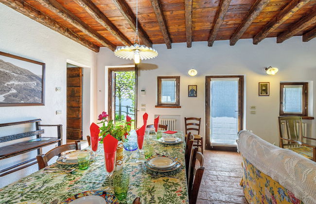 Villa Formaga- Relax and View Lake - Photo 14