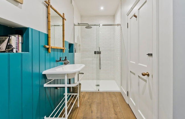 Gorgeous & Grand 5 Bed House, Holland Park - Photo 46