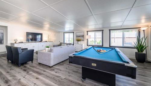 Spacious Disneyland 5 Bedroom 4 Bath House with Game Room - Photo 5