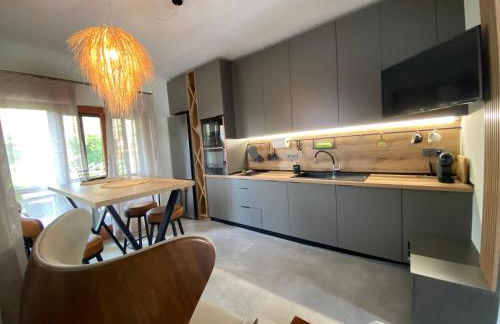 ELiFourka - Seaside Luxury - 170m to the Beach - Power Onsite for Electric Vehicle - Photo 33