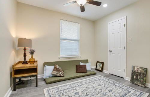 Dine, Shop and Play Kenner Home with Patio and Yard! - Foto 25