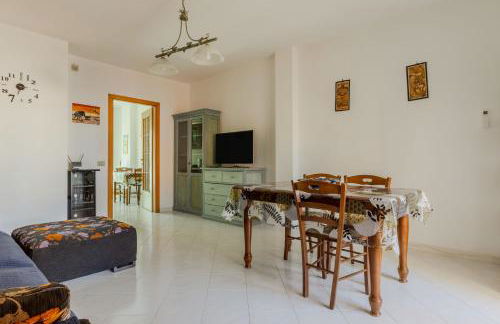 GuestHost - Alma Karalis - Foto 1