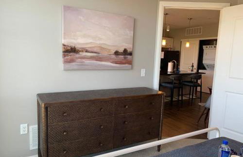 The City View Suite Garage Parking Top Floor! - Foto 3