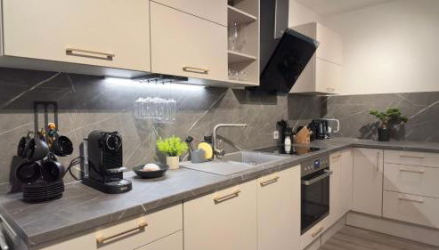 ARYVE Design-Boutique Apartment am Markt von Waltershausen im Thüringer Wald - Design-Interieur, Netflix, WLAN - Foto 4