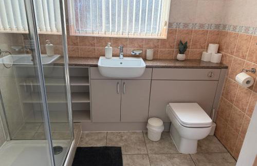 3 bed Jct 37 M1 luxury stay! - Foto 10