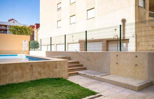 Apartamento segunda línea piscina frente al mar - Foto 37
