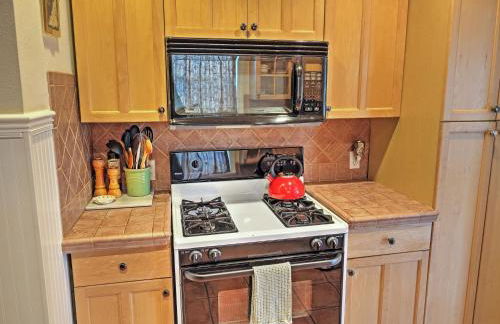 Quaint Austin Home with Yard about 5 Mi to Downtown! - Photo 7