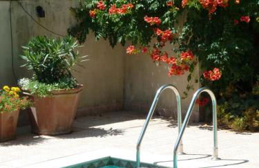 The Courtyard - Photo 25