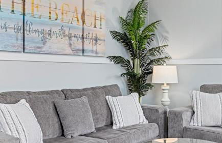 Modern Beach Retreat Sleeps 8 - Big Yard & BBQ - Foto 9