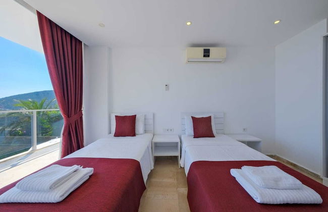 Villa Lumiere 3 Luxurious 5 bed Villa in Kiziltas Kalkan With sea Views - Photo 17