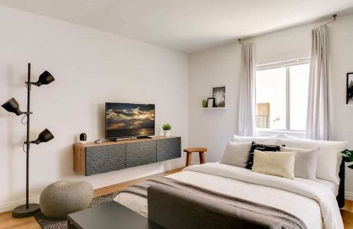 Sophisticated Long Beach Suite with Patio Dining and Parking NRP21-00185 - Foto 11