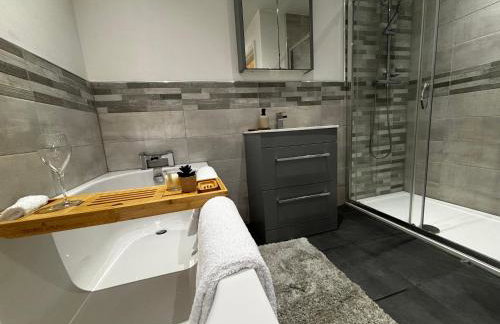 Holdsworth House Apartments - Photo 10