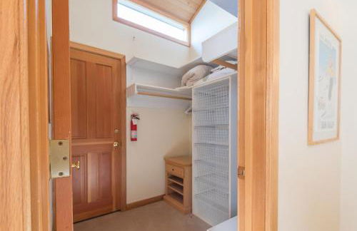 Greyhawk Condo 09 - Photo 23