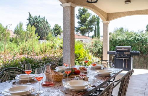 Stylish Villa with Terrace - Foto 30