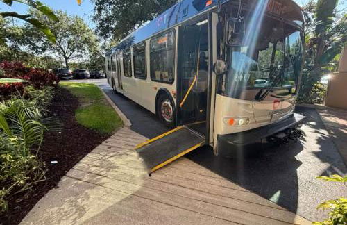 Condo near Disney-free shuttle to all theme parks - Foto 29