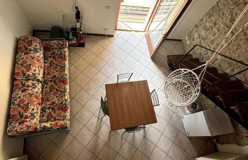 Mansarda con balcone nel cuore di Brenzone sul Garda - Foto 19