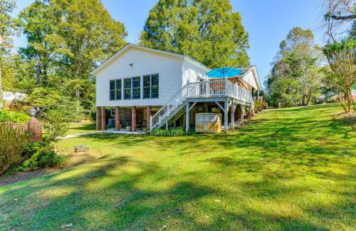 1 Mi to Dtwn Home with Fire Pit and Deck in Hudson! - Foto 26