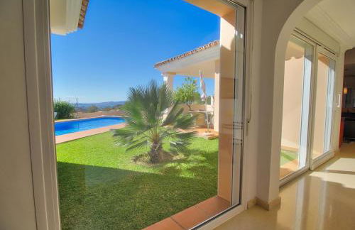 Luxurius Villa with private pool - Photo 16