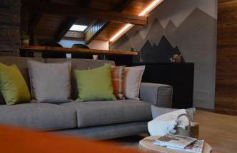 Mountain Suite with tub and view, Alpine design - Photo 20