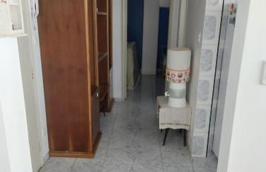 Apto frente à praia, aconchegante, vista lateral pro mar! - Foto 6