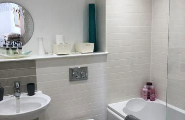 Hansen House 2 with Private Parking - Foto 9