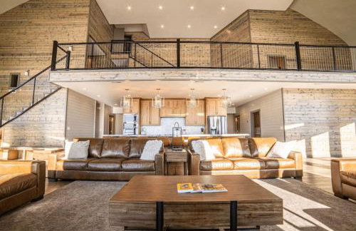 Dual Cabin- Yellowstone Family Retreat- Sled Hill - Foto 2