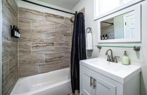 Little Jxn Gem - 5 Mins to Downtown, Walk to JSU - Foto 14