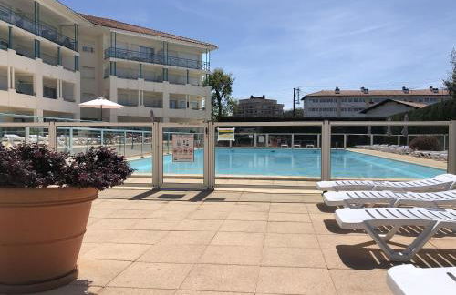 Studio au calme avec piscine, face golf, parking gratuit, tout à pied à 10mn centre ville - Foto 16