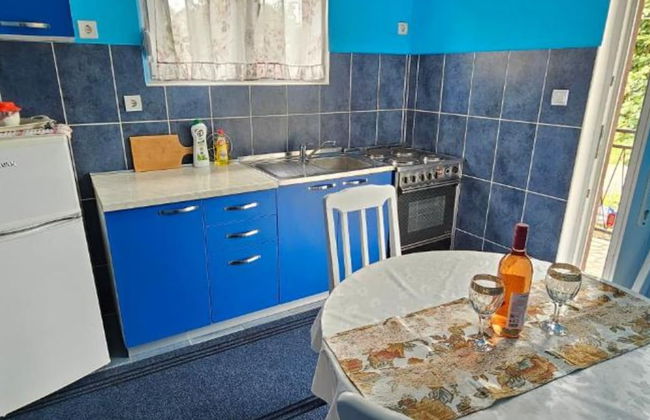 Tivat Bliss Apartments Close to Beach - Photo 17