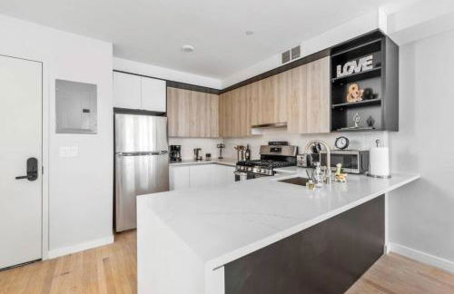 3BR Penthouse Suite with Massive Private Rooftop - Foto 23