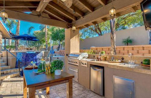 Estate Resort Style Oasis 6BDRM, 5.5 Bath Heated Pool with Misters - Foto 38