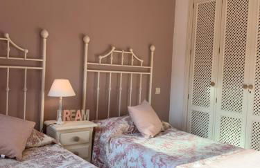 Beachside Apartment in Marbella - Photo 2