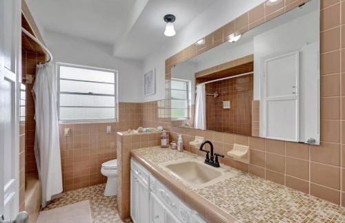 Magnificent Pool House in the Heart of Tampa - Sleeps 10 - Foto 47