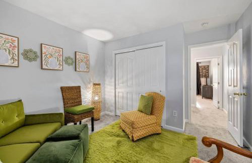 Elegant Retreat Spacious with Outdoor Fireplace - Foto 26