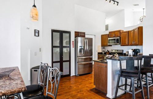 South Facing Private Pool with Lake View & Spa - Quiet Vacation Area - Family Friendly - Foto 25