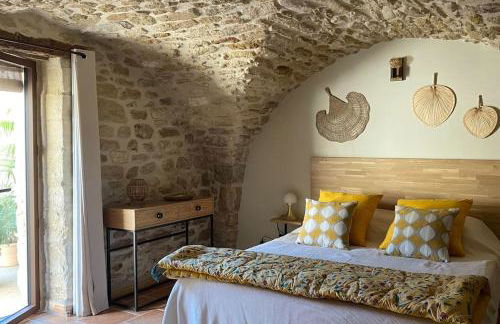 Pujaut , Gîte cœur de village « sous le clocher» - Photo 1