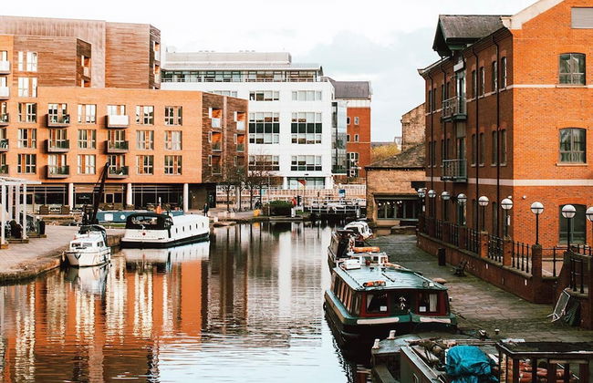 Captivating 2-bed Skyview Apartment in Leeds - Foto 25