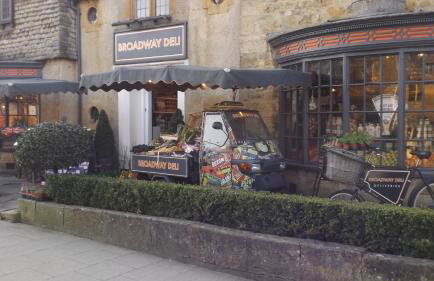 Spacious 3 bedroom cabin at Avonvale Holiday Lodge - Photo 20