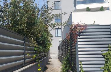 Moderna Apartment URBAN STAY - Photo 22