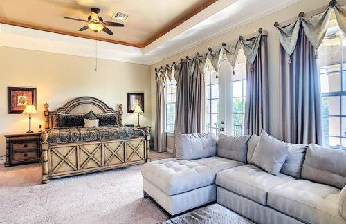 Two King En-Suites …Inside the Prestigious Reunion Resort - Foto 23