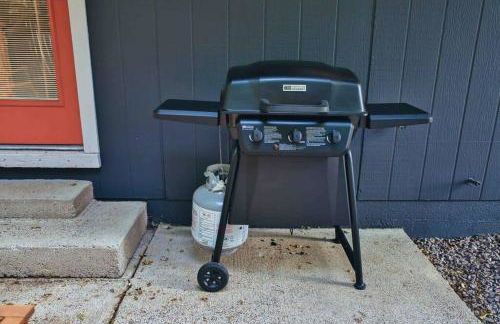 Walk to GC Train Depot and Route 66, king beds, game room, BBQ, firepit - Photo 37