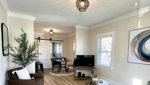 Cedar Street Retreat - Heart of Aksarben! - Foto 1