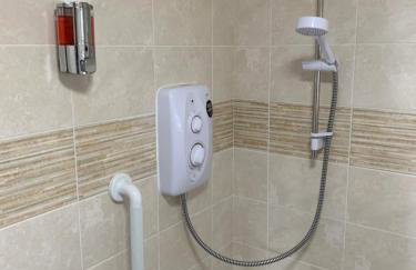 Spacious semi detached house - Photo 23