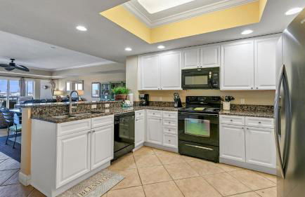 Harbor Landing 203B - Spacious Condo with views of the Harbor and Gulf - Foto 16