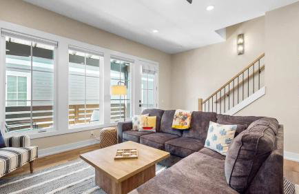 Luxe by the Lake - Pool Access - Photo 29