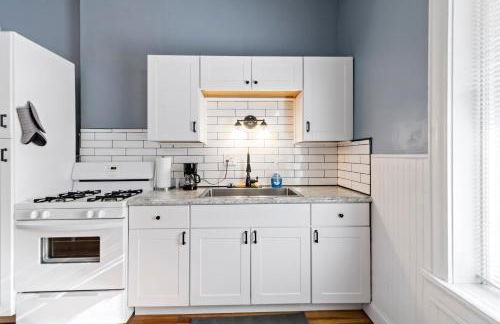 Pet-Friendly Benton Park 1BR Apt with Private Backyard - Foto 21