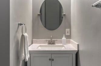 Main Street 2BR, Walk to Bars, Stadiums, Downtown - Foto 16